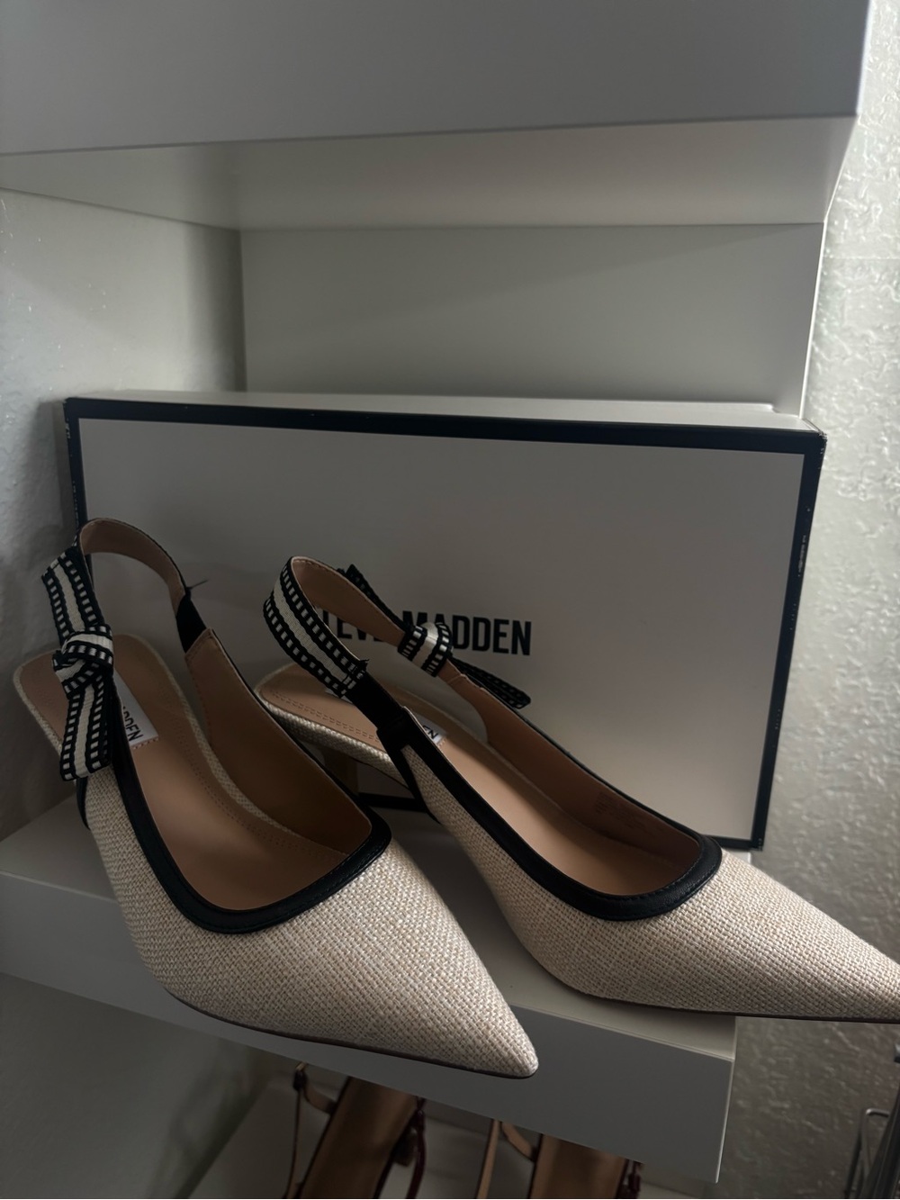 Steve Madden Beige Pointed Slingback Pumps with Black Trim and Bow Accent
